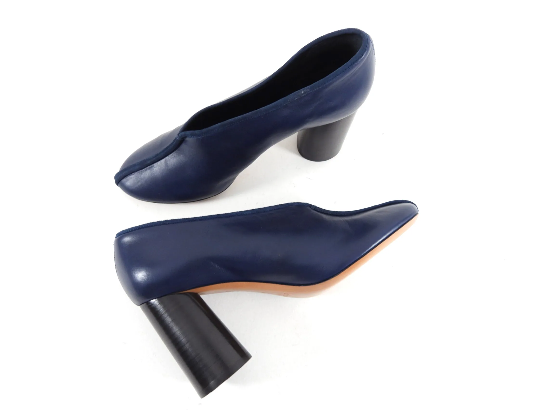 Celine Navy Leather V-Neck Pumps 38 7.5