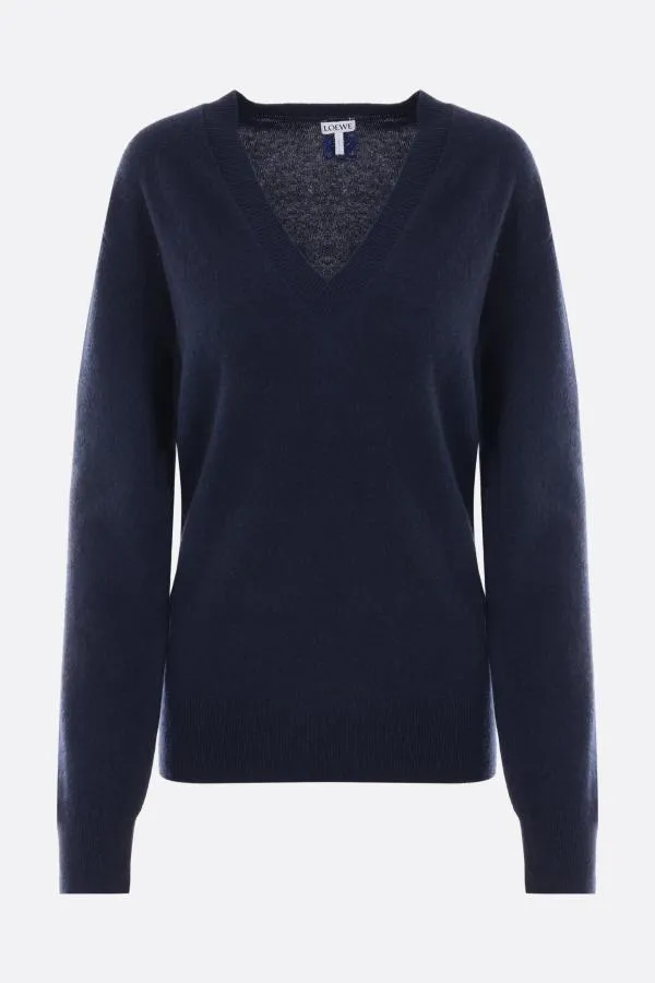 Loewe V-neck and Crew neck - Trendy collection