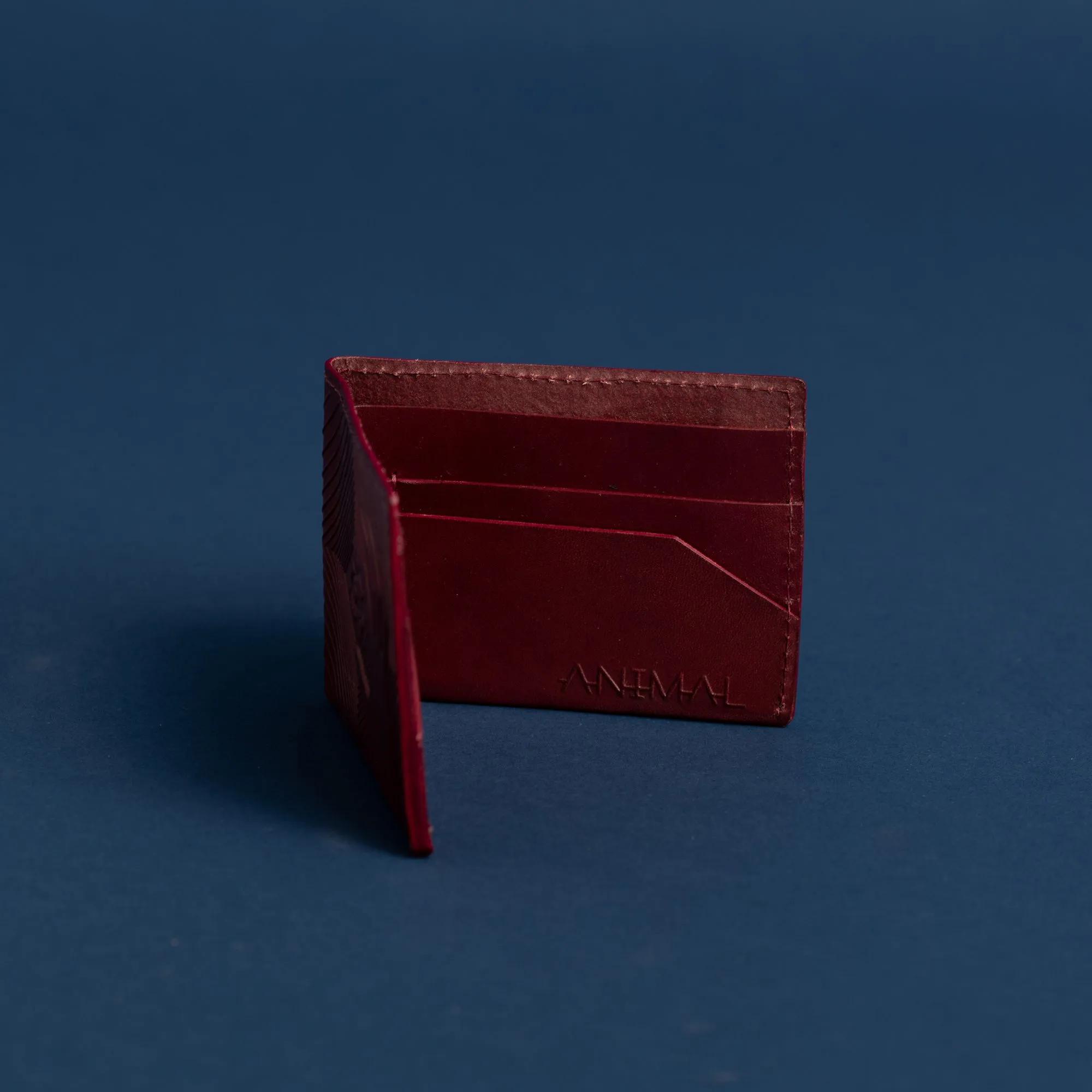 Minimalist Wallet with Deep Diving Capacity