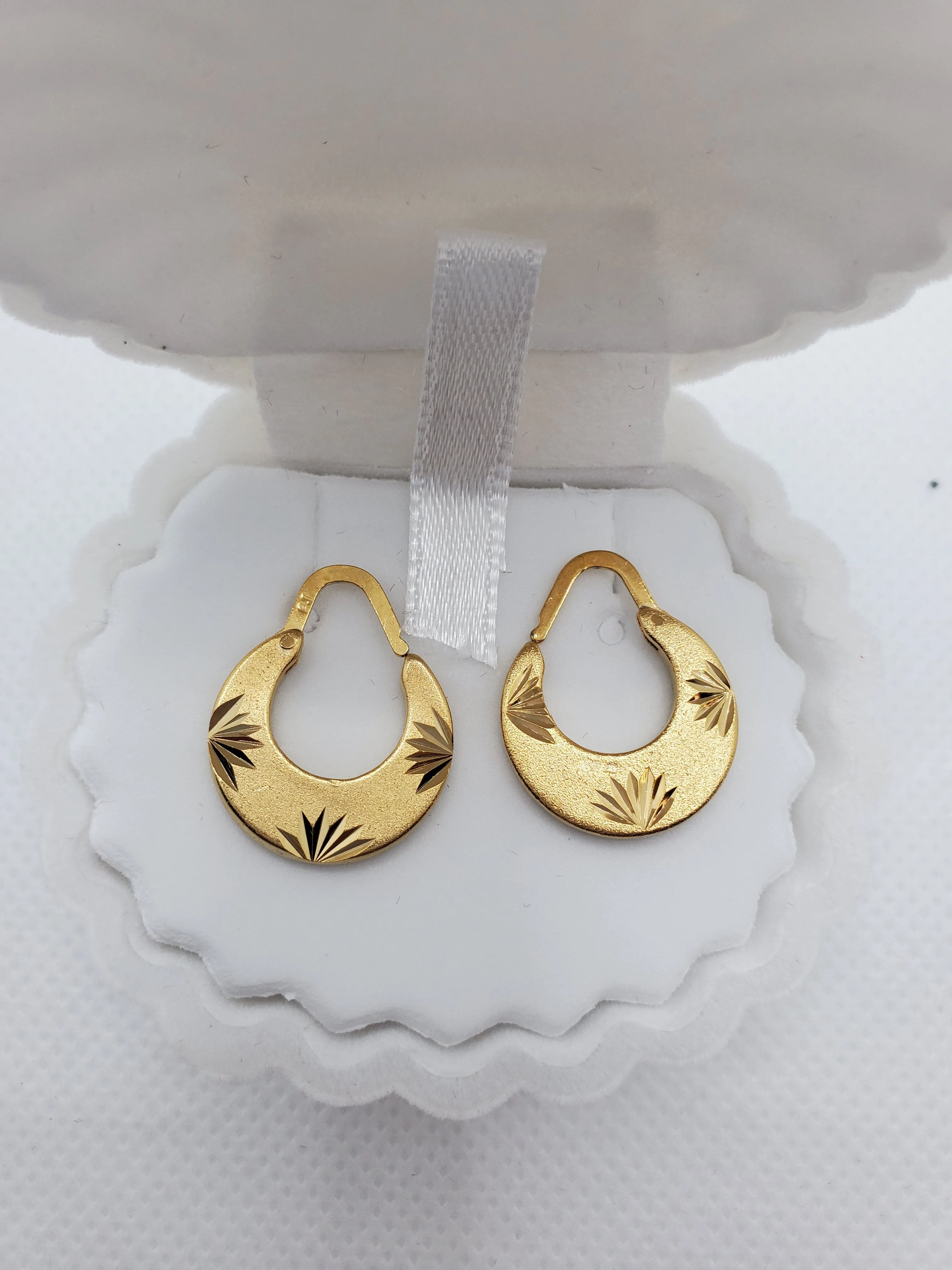 Nattiyan earrings trendy, trendy earrings Nattiyan, trendy Nattiyan earrings