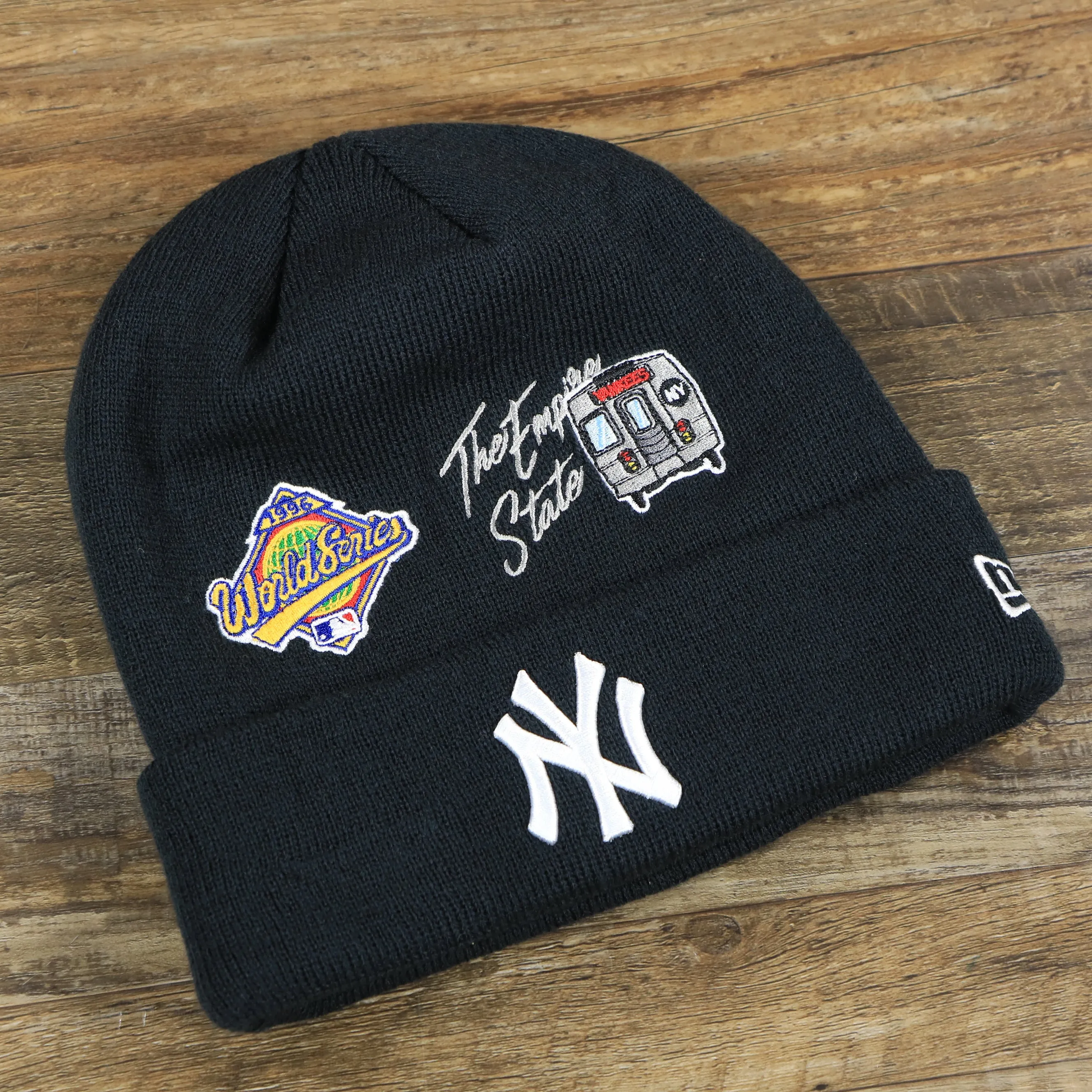 New York Yankees City Transit Beanie with All Over Side Patch - 59Fifty Fitted