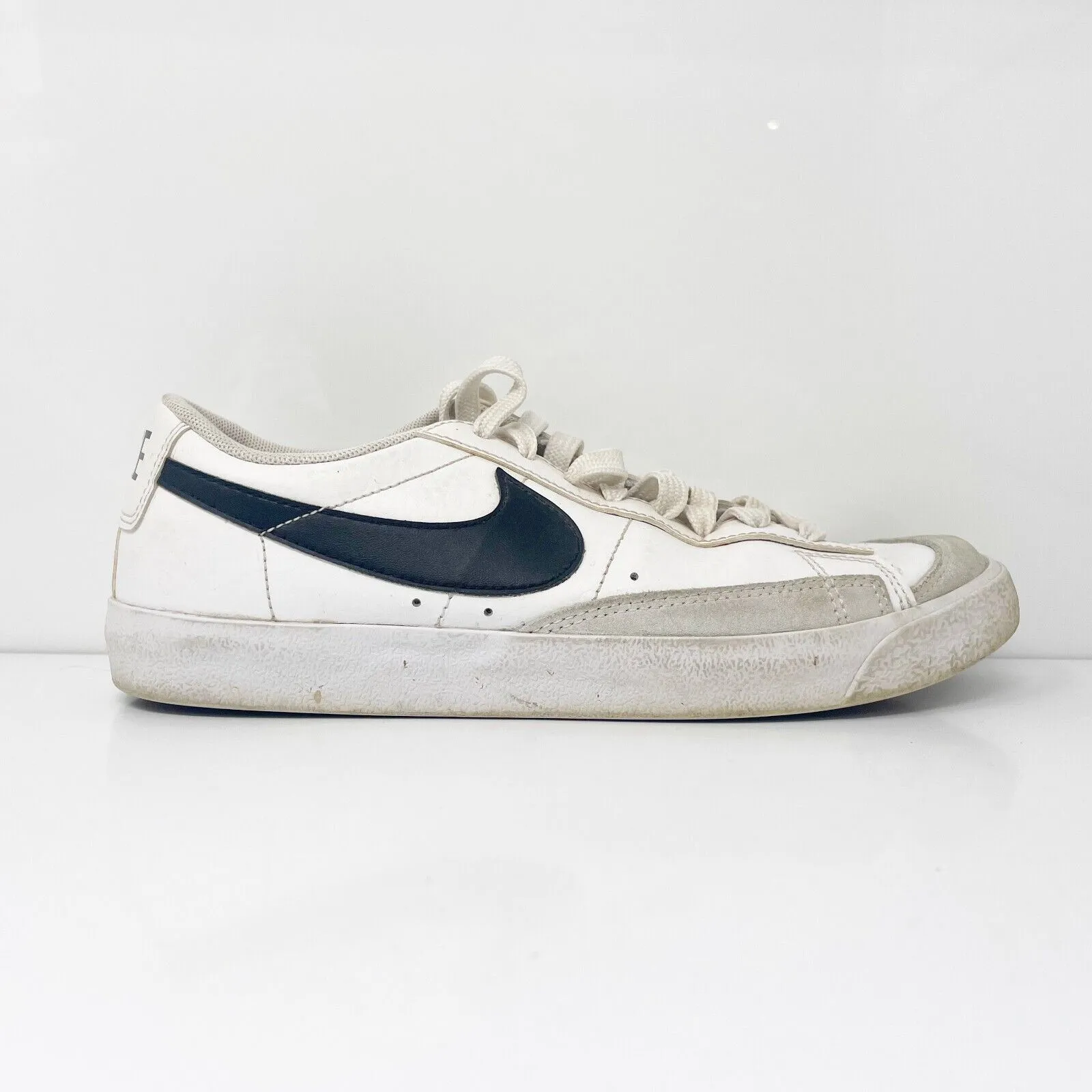 Nike Boys Blazer Low 77 DA4074-101 White Casual Shoes Sneakers Size 6Y