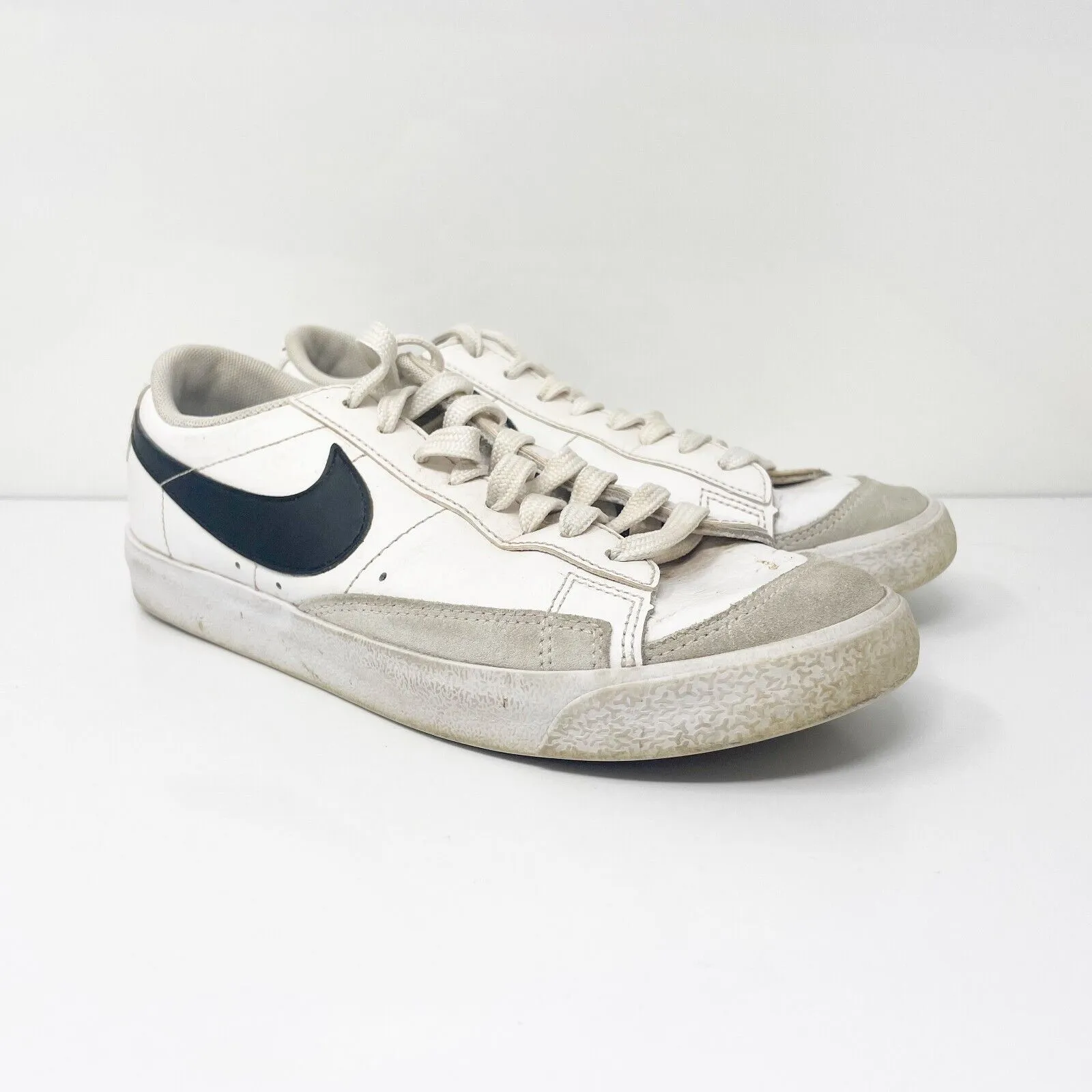 Nike Boys Blazer Low 77 DA4074-101 White Casual Shoes Sneakers Size 6Y