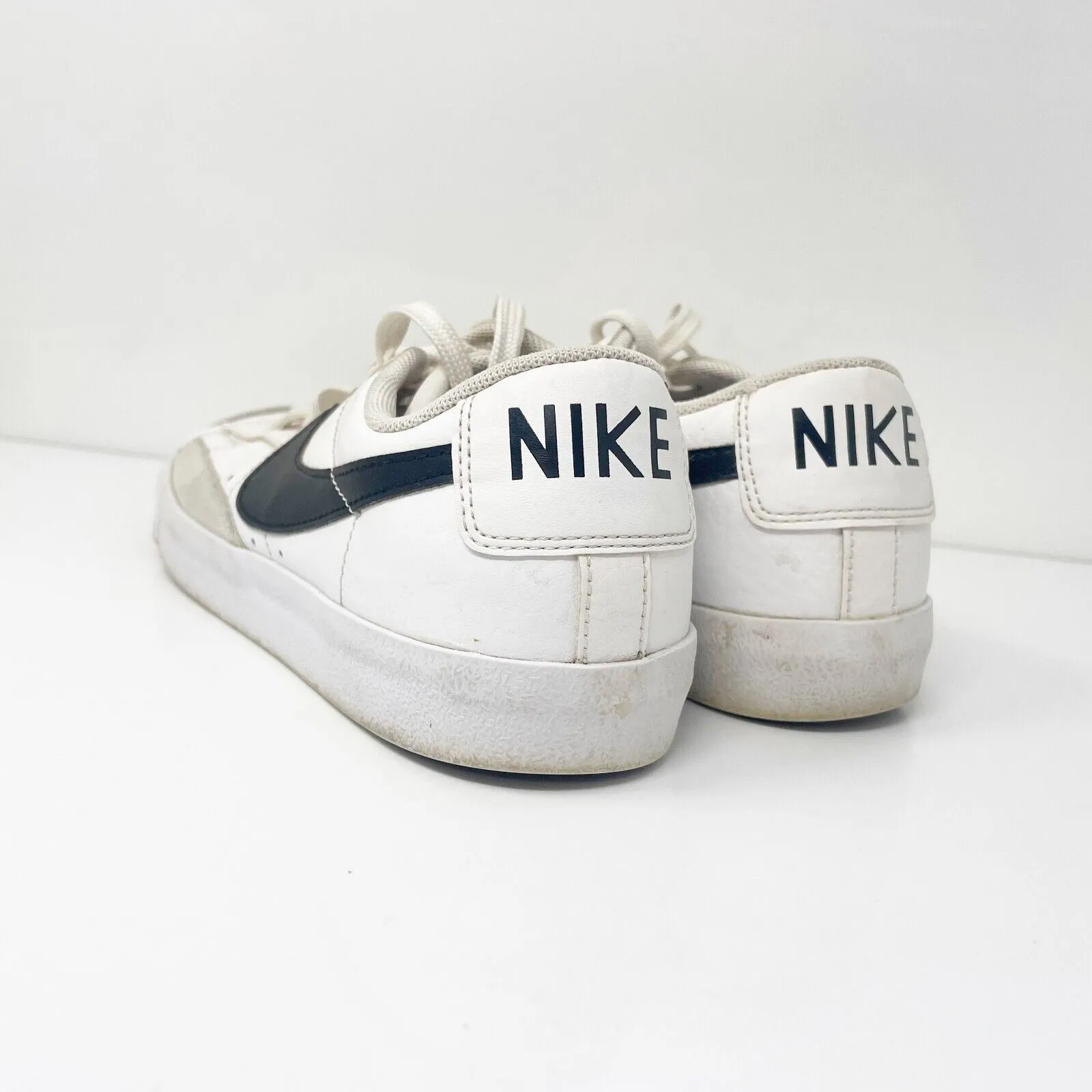 Nike Boys Blazer Low 77 DA4074-101 White Casual Shoes Sneakers Size 6Y