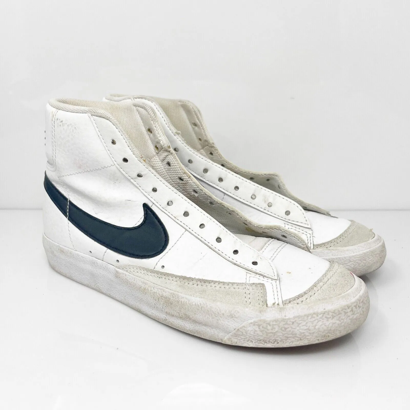 Nike Boys Blazer Mid 77 DA4086-100 White Basketball Shoes Sneakers Size 5Y