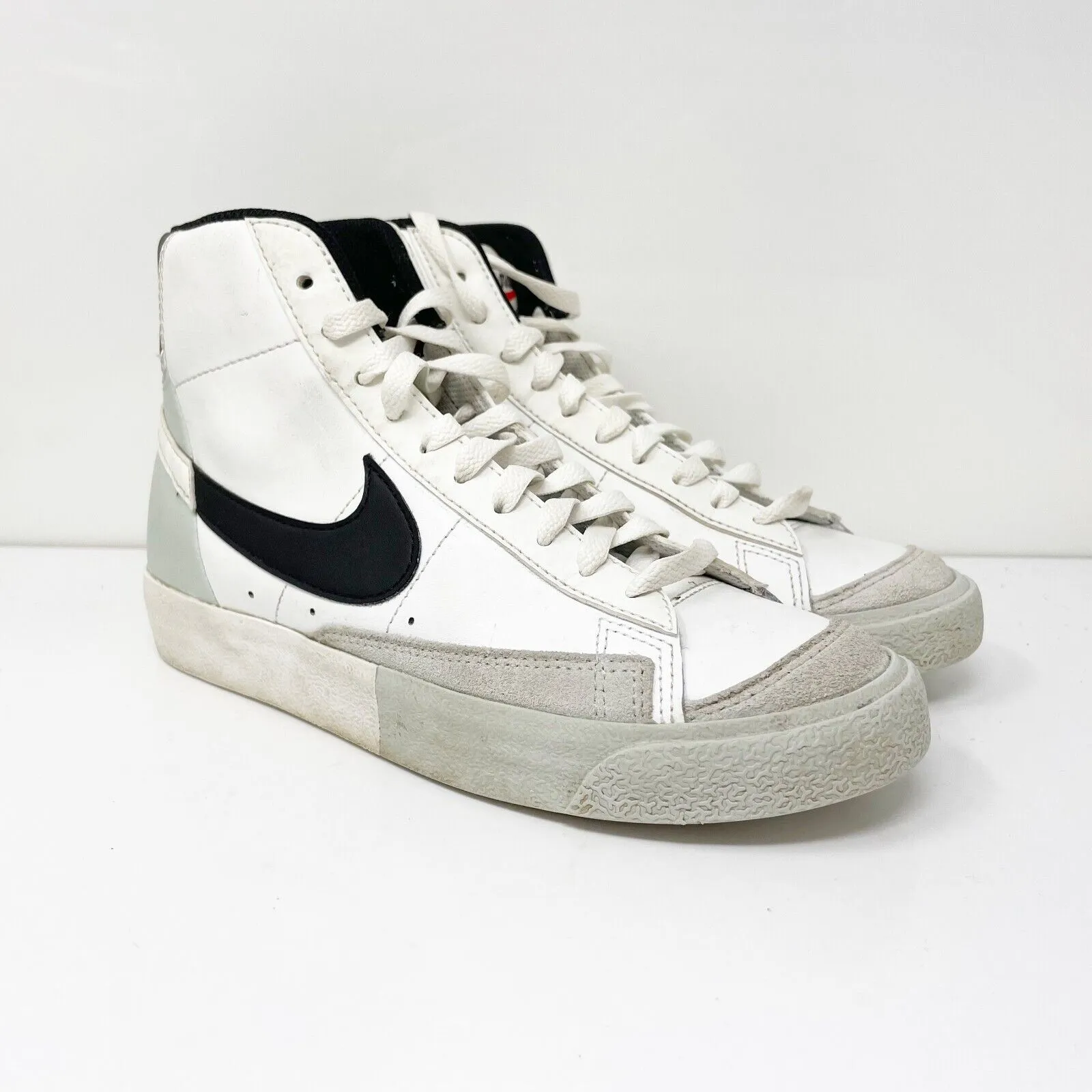 Nike Boys Blazer Mid 77 SE FN6937-100 White Casual Shoes Sneakers Size 5Y