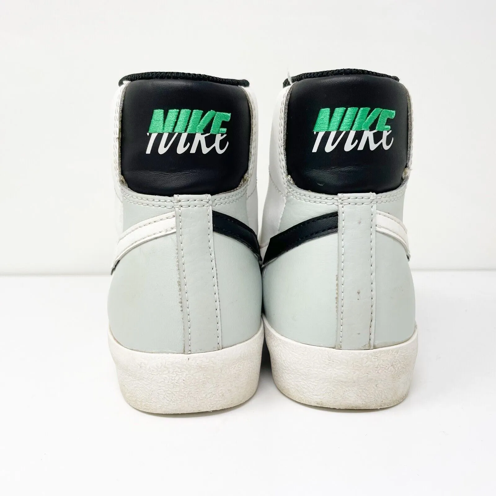 Nike Boys Blazer Mid 77 SE FN6937-100 White Casual Shoes Sneakers Size 5Y