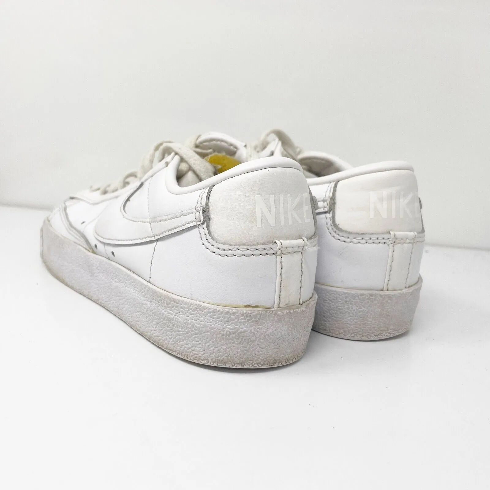 Nike Womens Blazer Low 77 DC4769-101 White Casual Shoes Sneakers Size 8