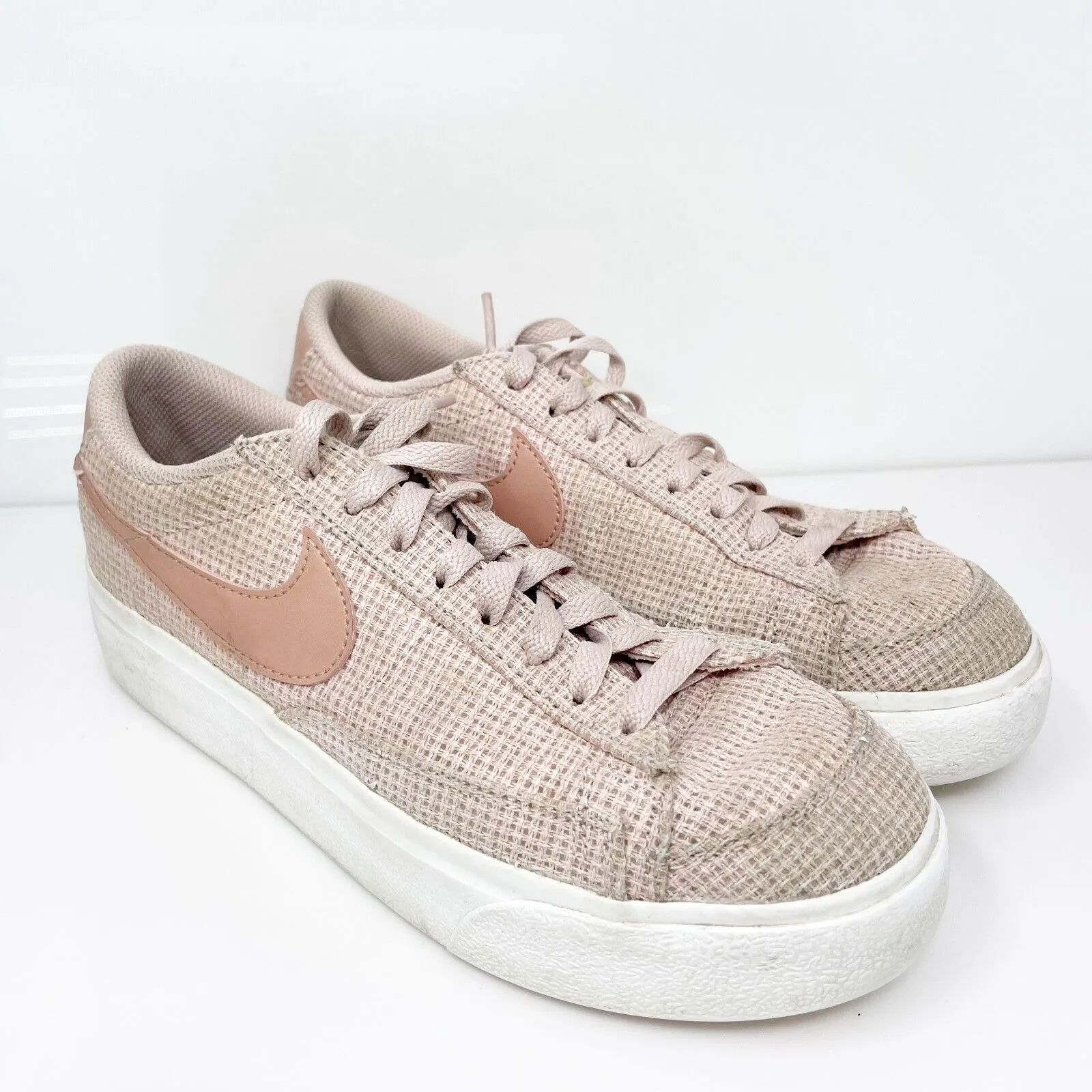 Nike Womens Blazer Low Platform DN0744-600 Pink Casual Shoes Sneakers Size 8