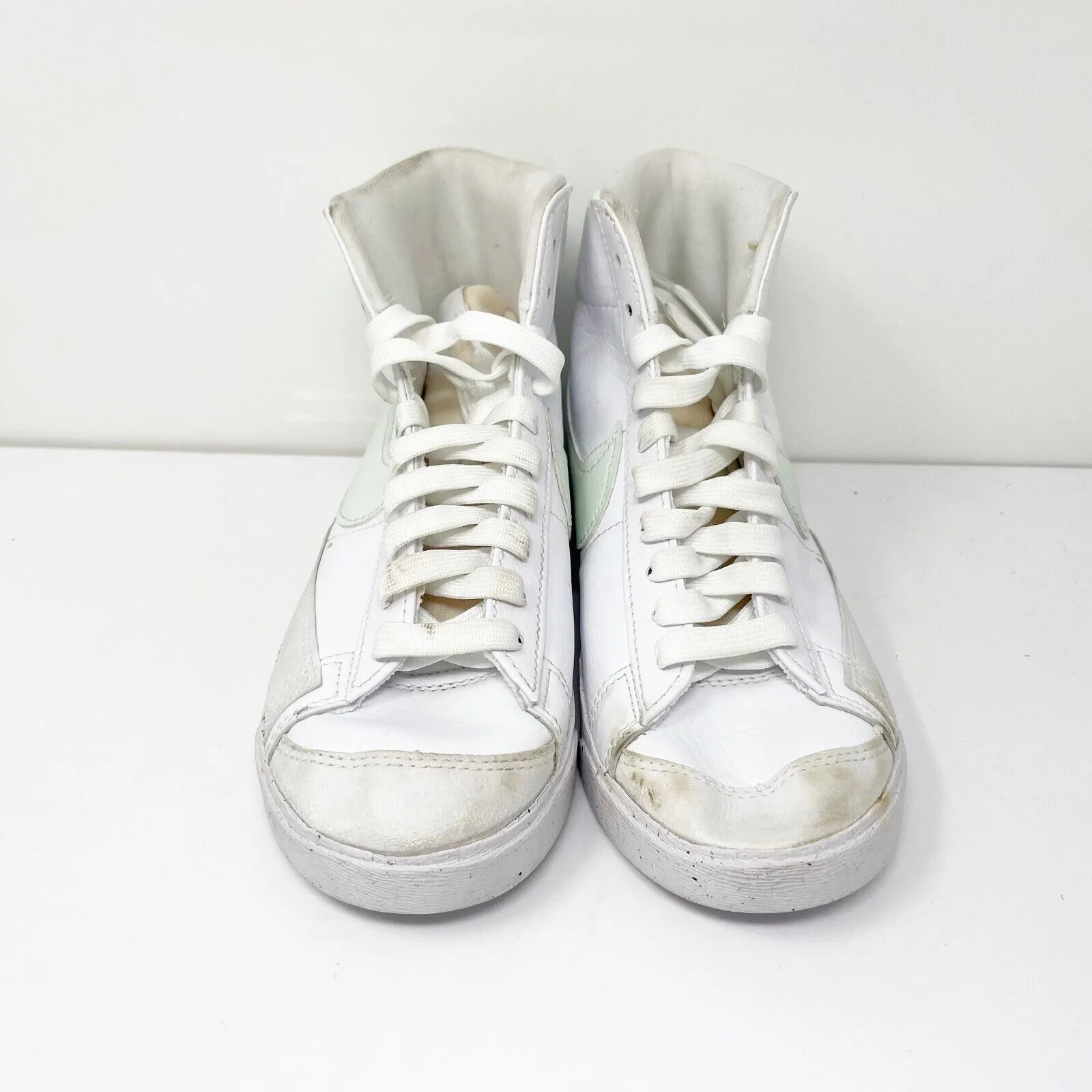 Nike Womens Blazer Mid 77 NN DQ4124-102 White Casual Shoes Sneakers Size 8.5