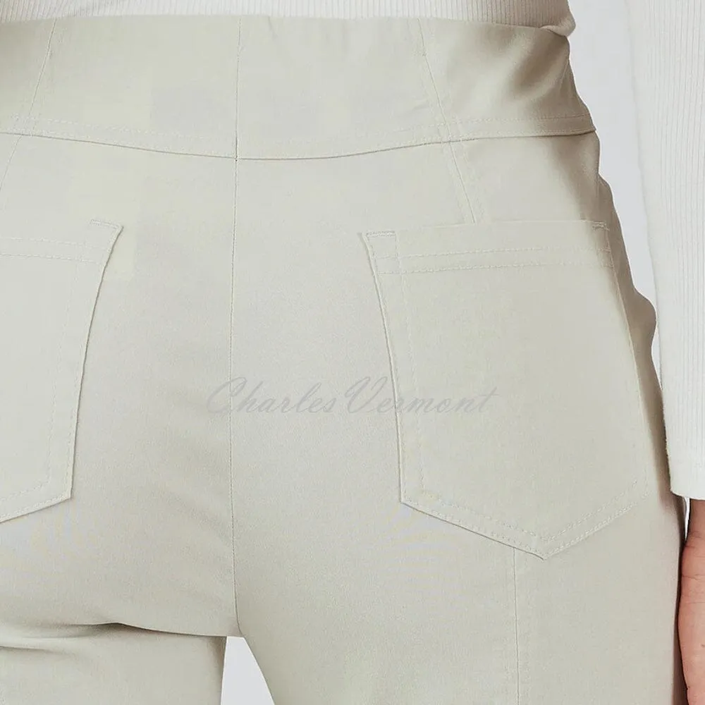 Robell Bella 09 - 7/8 Cropped Trouser 51568-5499-111 (Cream)