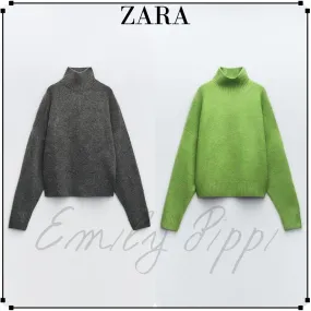 ZARA | V-neck and crew neck options